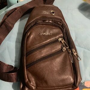 NWOT- Crossbody bag